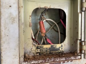 Old wiring found on an old home inspection in Loudoun County.